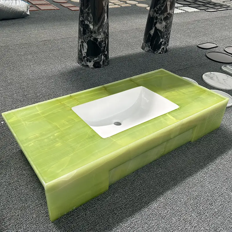 스테이트먼트 인테리어를 위해 Onyx와 Agate를 선택해야 합니까?